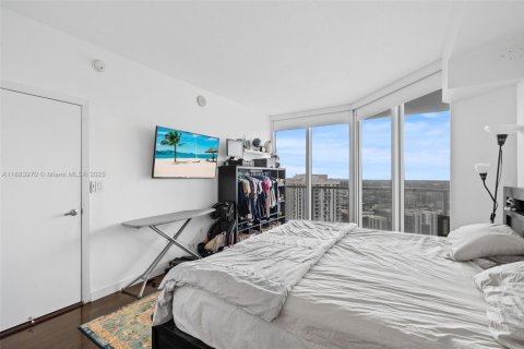Condo in Miami, Florida, 2 bedrooms  № 1930719 - photo 20