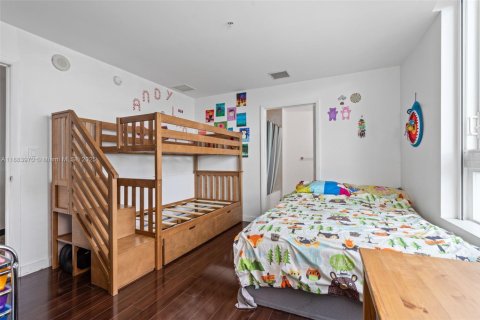 Condo in Miami, Florida, 2 bedrooms  № 1930719 - photo 26