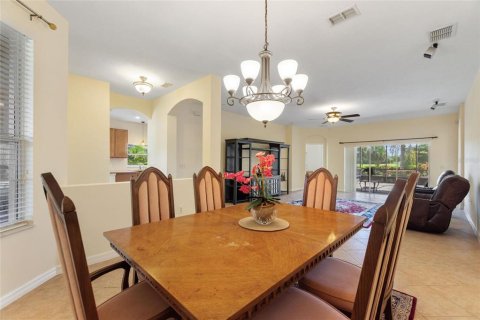 Villa ou maison à vendre à Kissimmee, Floride: 3 chambres, 168.8 m2 № 1885610 - photo 10