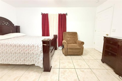 House in Tampa, Florida 3 bedrooms, 111.76 sq.m. № 1784689 - photo 23
