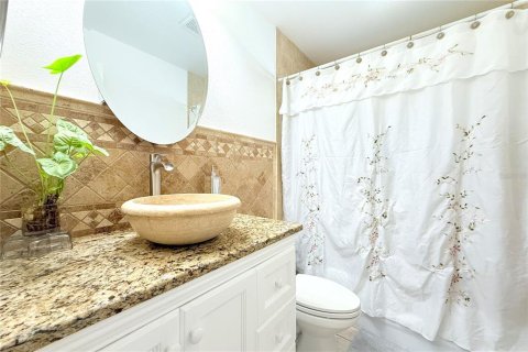 House in Tampa, Florida 3 bedrooms, 111.76 sq.m. № 1784689 - photo 13