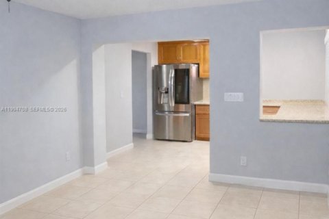 Купить виллу или дом в Маргит, Флорида 3 спальни, 138.52м2, № 2062910 - фото 4