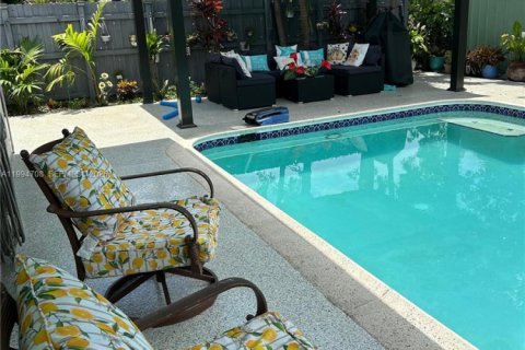 Купить виллу или дом в Маргит, Флорида 3 спальни, 138.52м2, № 2062910 - фото 26