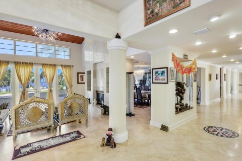 House in St. Lucie, Florida 8 bedrooms, 686.45 sq.m. № 2180685 - photo 10
