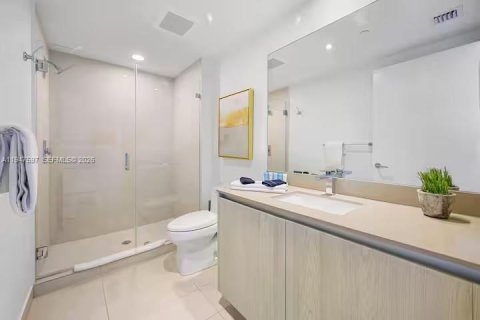 Condo in Hollywood, Florida, 2 bedrooms  № 2003707 - photo 18