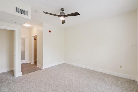 Condo in Celebration, Florida, 1 bedroom  № 2225266 - photo 16