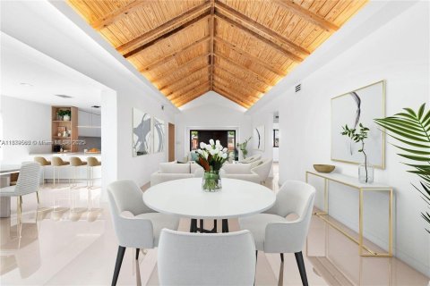 Villa ou maison à vendre à Miami, Floride: 4 chambres, 236.62 m2 № 1921103 - photo 2