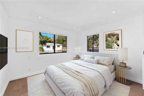 Villa ou maison à vendre à Miami, Floride: 4 chambres, 236.62 m2 № 1921103 - photo 17