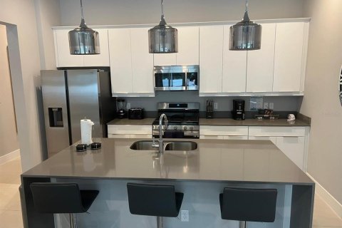 Condo in Four Corners, Florida, 3 bedrooms  № 1554923 - photo 8