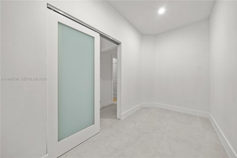 Villa ou maison à vendre à West Park, Floride: 4 chambres № 2063989 - photo 18