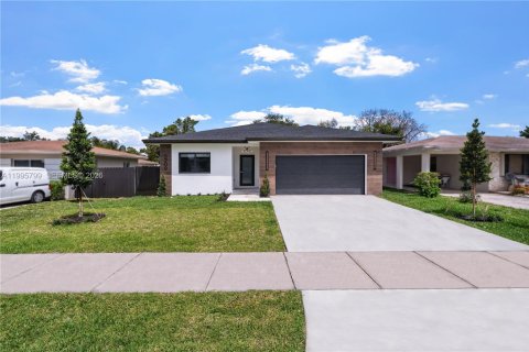 Villa ou maison à West Park, Floride 4 chambres № 2063989