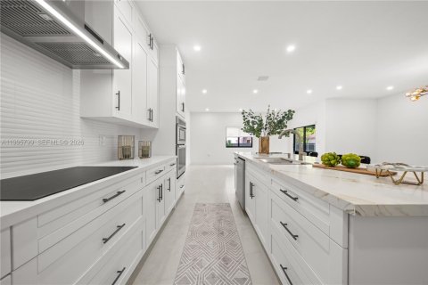 Villa ou maison à vendre à West Park, Floride: 4 chambres № 2063989 - photo 15