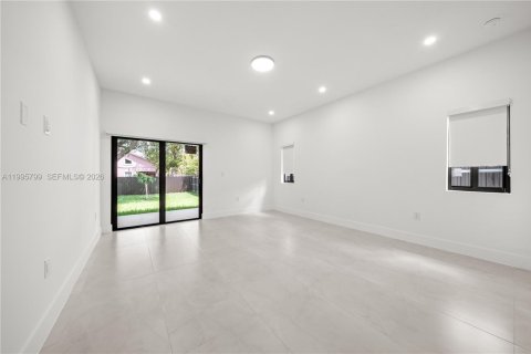 Villa ou maison à vendre à West Park, Floride: 4 chambres № 2063989 - photo 17