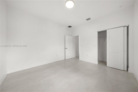 Villa ou maison à vendre à West Park, Floride: 4 chambres № 2063989 - photo 29