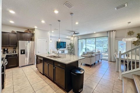 Touwnhouse à louer à Davenport, Floride: 5 chambres, 192.87 m2 № 2385648 - photo 9