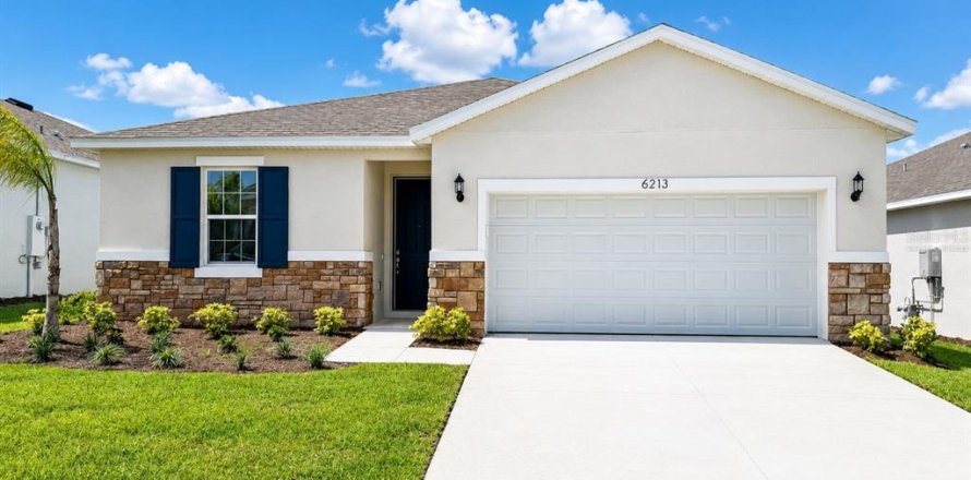 House in Okahumpka, Florida 4 bedrooms, 150.97 sq.m. № 2236379
