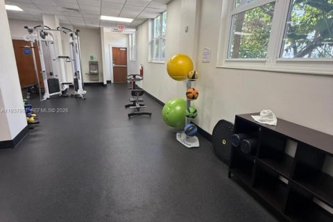 Condominio en venta en Hollywood, Florida, 1 dormitorio, 82.03 m2 № 1995757 - foto 9