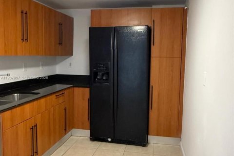 Condominio en venta en Hollywood, Florida, 1 dormitorio, 82.03 m2 № 1995757 - foto 28