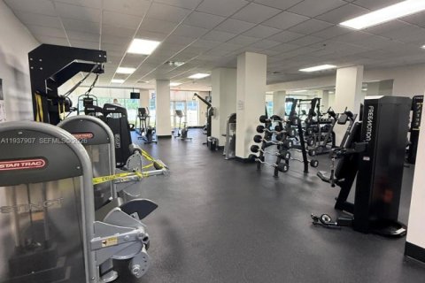 Condominio en venta en Hollywood, Florida, 1 dormitorio, 82.03 m2 № 1995757 - foto 8