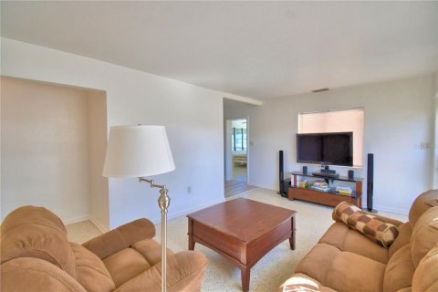 Villa ou maison à vendre à Frostproof, Floride: 3 chambres, 97.36 m2 № 2207646 - photo 8