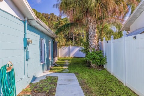 Casa en venta en Saint Petersburg, Florida, 2 dormitorios, 117.61 m2 № 1649880 - foto 24
