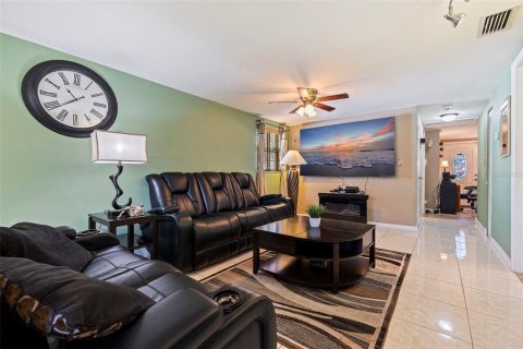 Casa en venta en Saint Petersburg, Florida, 2 dormitorios, 117.61 m2 № 1649880 - foto 9