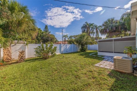 Casa en venta en Saint Petersburg, Florida, 2 dormitorios, 117.61 m2 № 1649880 - foto 28