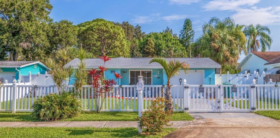 Casa en Saint Petersburg, Florida 2 dormitorios, 117.61 m2 № 1649880