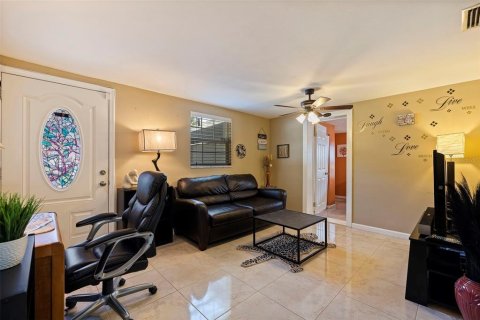 Casa en venta en Saint Petersburg, Florida, 2 dormitorios, 117.61 m2 № 1649880 - foto 11