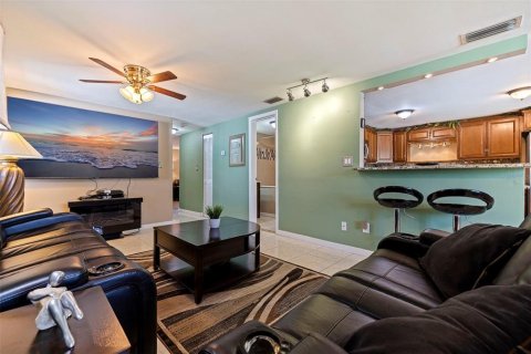 Casa en venta en Saint Petersburg, Florida, 2 dormitorios, 117.61 m2 № 1649880 - foto 14
