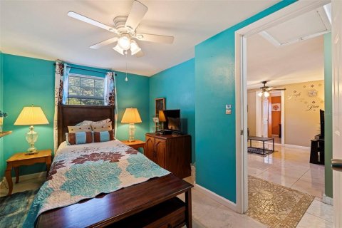 Casa en venta en Saint Petersburg, Florida, 2 dormitorios, 117.61 m2 № 1649880 - foto 22