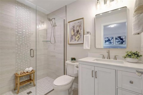 House in Sarasota, Florida 3 bedrooms, 128.21 sq.m. № 1615485 - photo 15