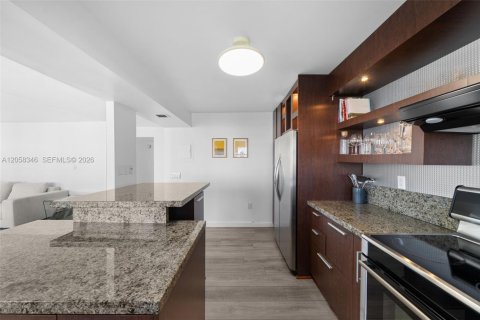 Condo in Aventura, Florida, 2 bedrooms  № 2249014 - photo 16