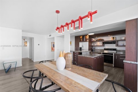 Condo in Aventura, Florida, 2 bedrooms  № 2249014