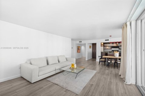 Condo in Aventura, Florida, 2 bedrooms  № 2249014 - photo 24