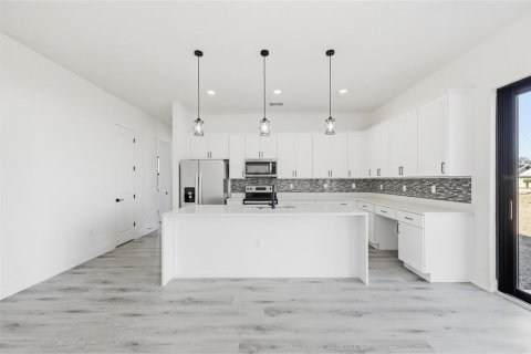 Casa en venta en Ocklawaha, Florida, 4 dormitorios, 206.43 m2 № 2156889 - foto 16