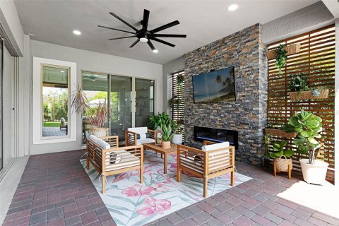 House in Orlando, Florida 5 bedrooms, 391.21 sq.m. № 1631606 - photo 26