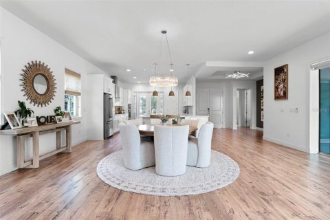 House in Orlando, Florida 5 bedrooms, 391.21 sq.m. № 1631606 - photo 28