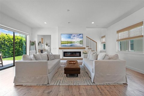 House in Orlando, Florida 5 bedrooms, 391.21 sq.m. № 1631606 - photo 17