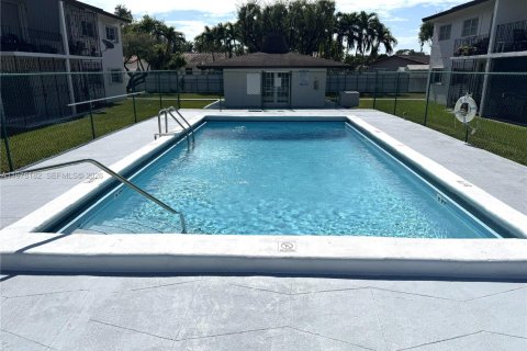 Copropriété à vendre à Miami, Floride: 1 chambre, 59.55 m2 № 2041879 - photo 2