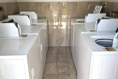 Copropriété à vendre à Miami, Floride: 1 chambre, 59.55 m2 № 2041879 - photo 10