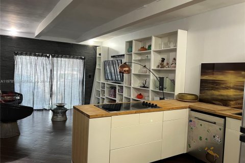 Copropriété à vendre à Miami, Floride: 1 chambre, 59.55 m2 № 2041879 - photo 4