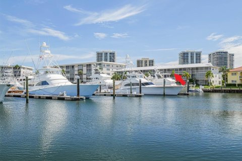 Condo in North Palm Beach, Florida, 2 bedrooms № 2188187 - photo 20