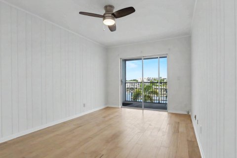 Condo in North Palm Beach, Florida, 2 bedrooms № 2188187 - photo 25