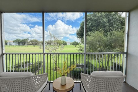 Copropriété à louer à Pembroke Pines, Floride: 2 chambres, 110.74 m2 № 1931336 - photo 6