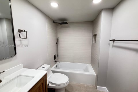 Copropriété à louer à Pembroke Pines, Floride: 2 chambres, 110.74 m2 № 1931336 - photo 7