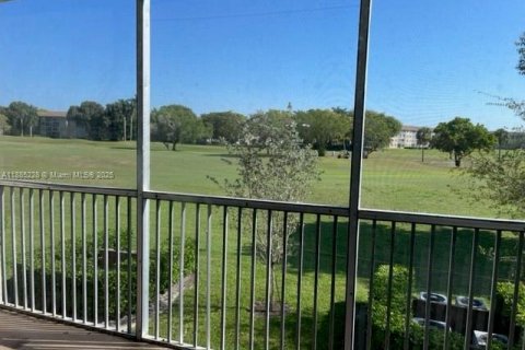 Copropriété à louer à Pembroke Pines, Floride: 2 chambres, 110.74 m2 № 1931336 - photo 23