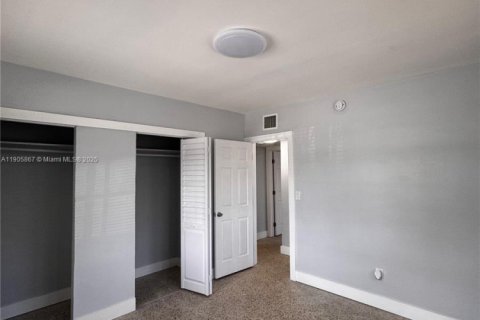 Casa en alquiler en Miami, Florida, 2 dormitorios, 168.71 m2 № 1956639 - foto 6