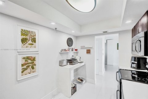 Снять в аренду кондоминиум в Авентура, Флорида 2 спальни, 113.62м2, № 1950988 - фото 5