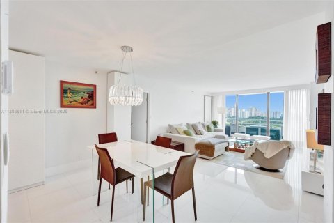 Снять в аренду кондоминиум в Авентура, Флорида 2 спальни, 113.62м2, № 1950988 - фото 7